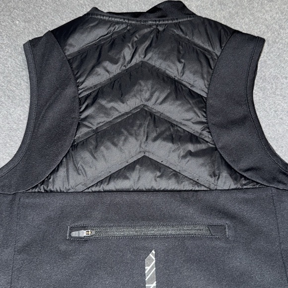 Gym shark Vest - Picture 4 of 4